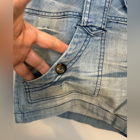 Adorable denim shorts - Picture 4 of 11